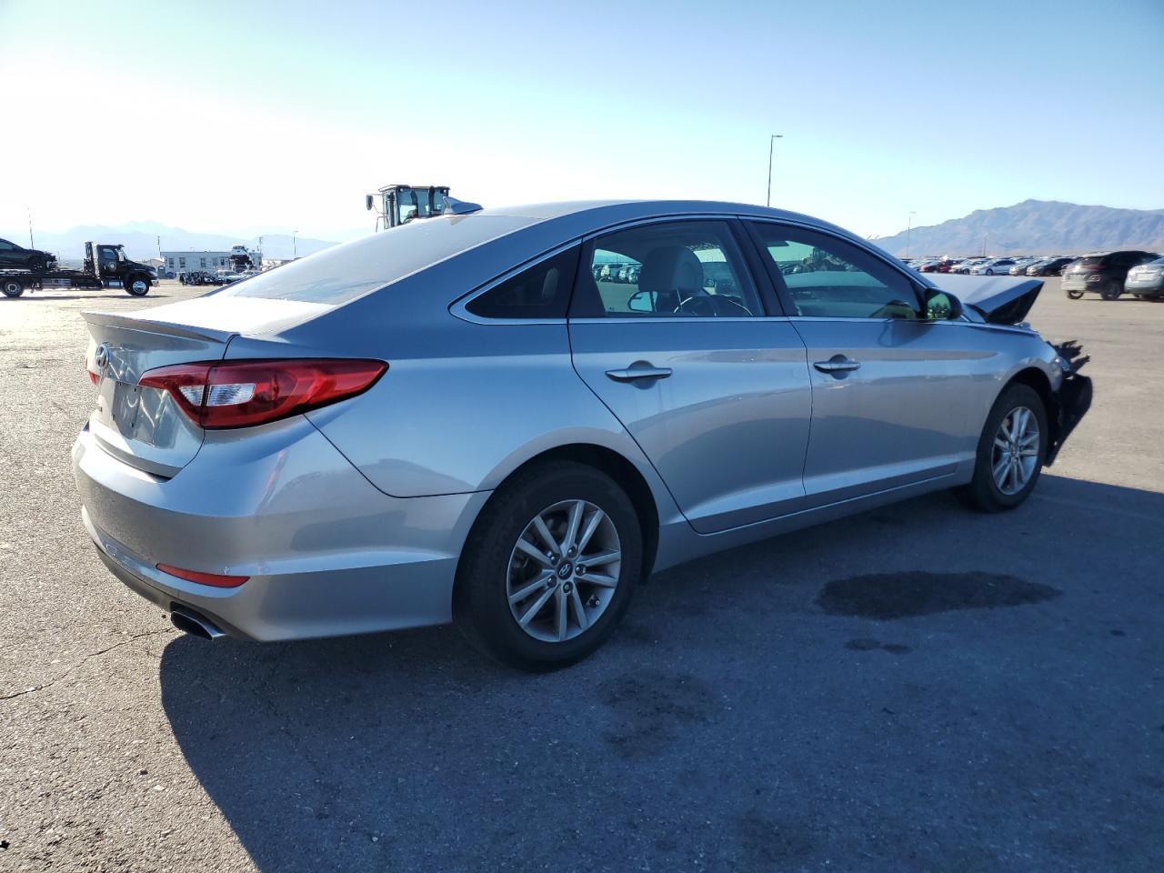 2017 Hyundai Sonata - zdjęcie 3