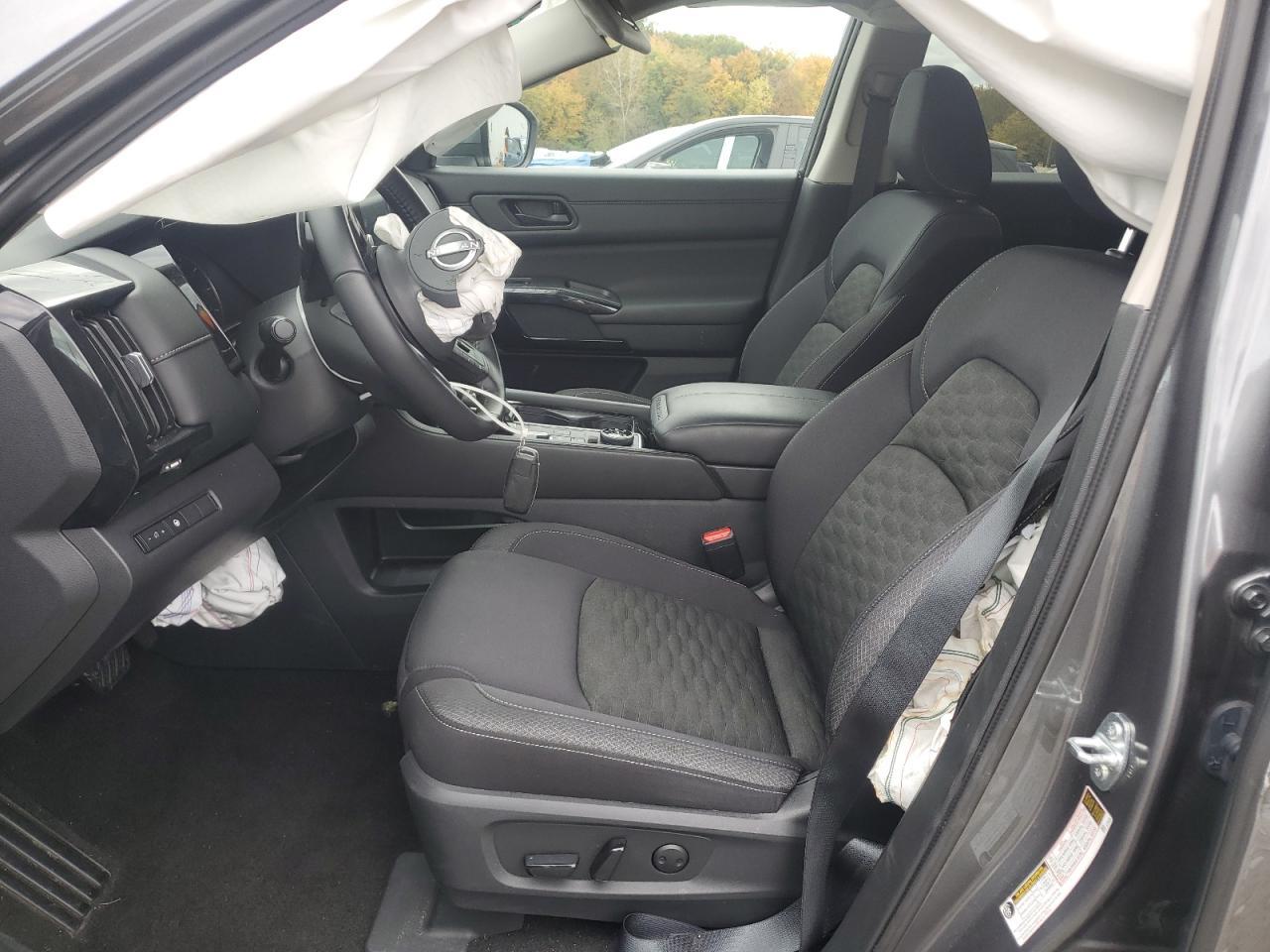 2024 Nissan Pathfinder Sv - zdjęcie 7