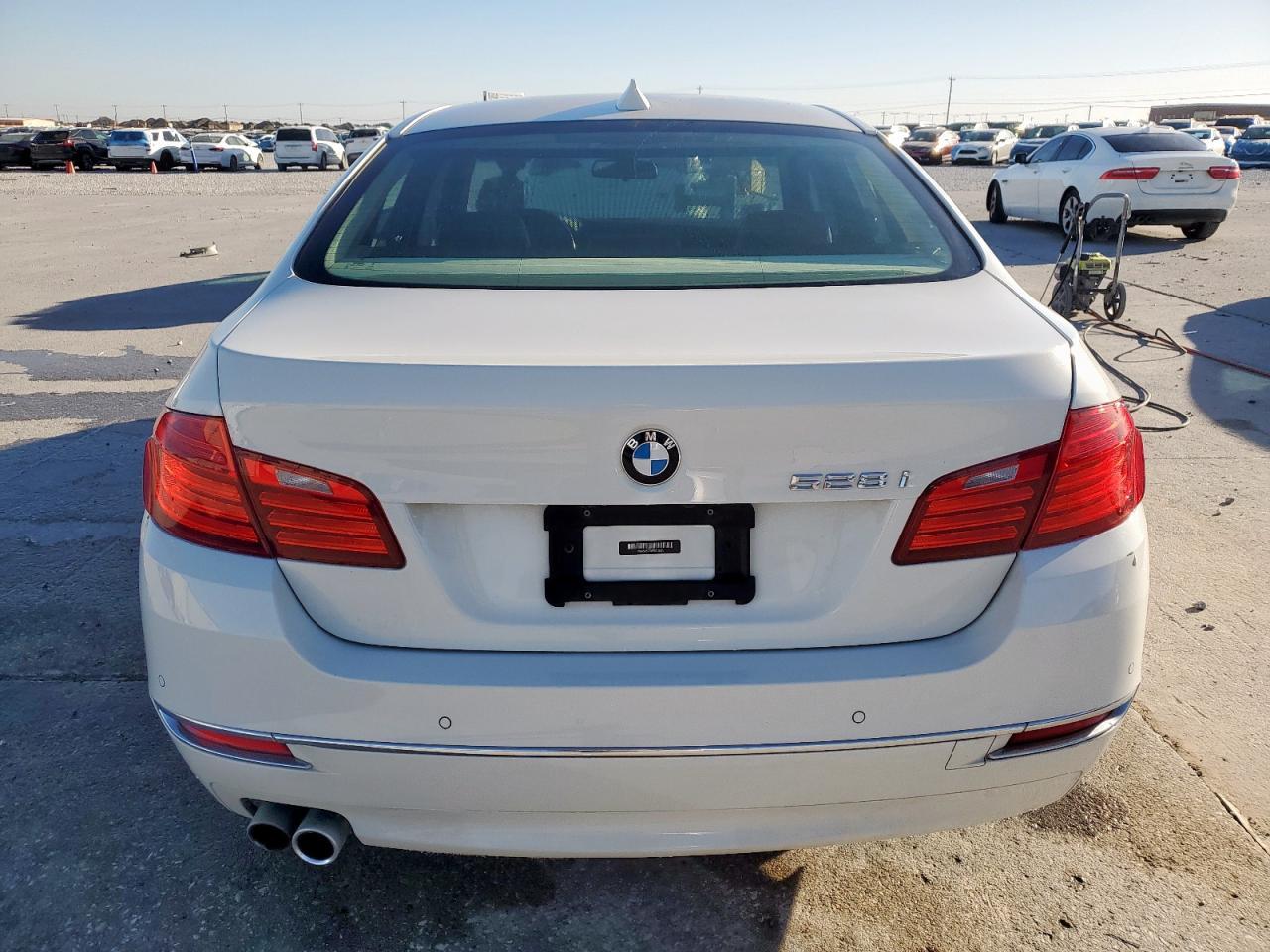 2015 BMW 528 I - zdjęcie 6
