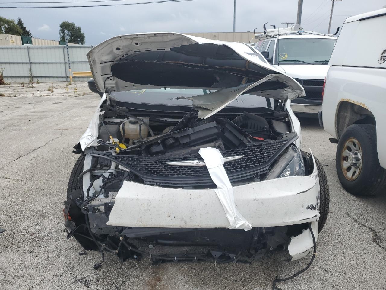 2024 Chrysler Voyager Lx - zdjęcie 5