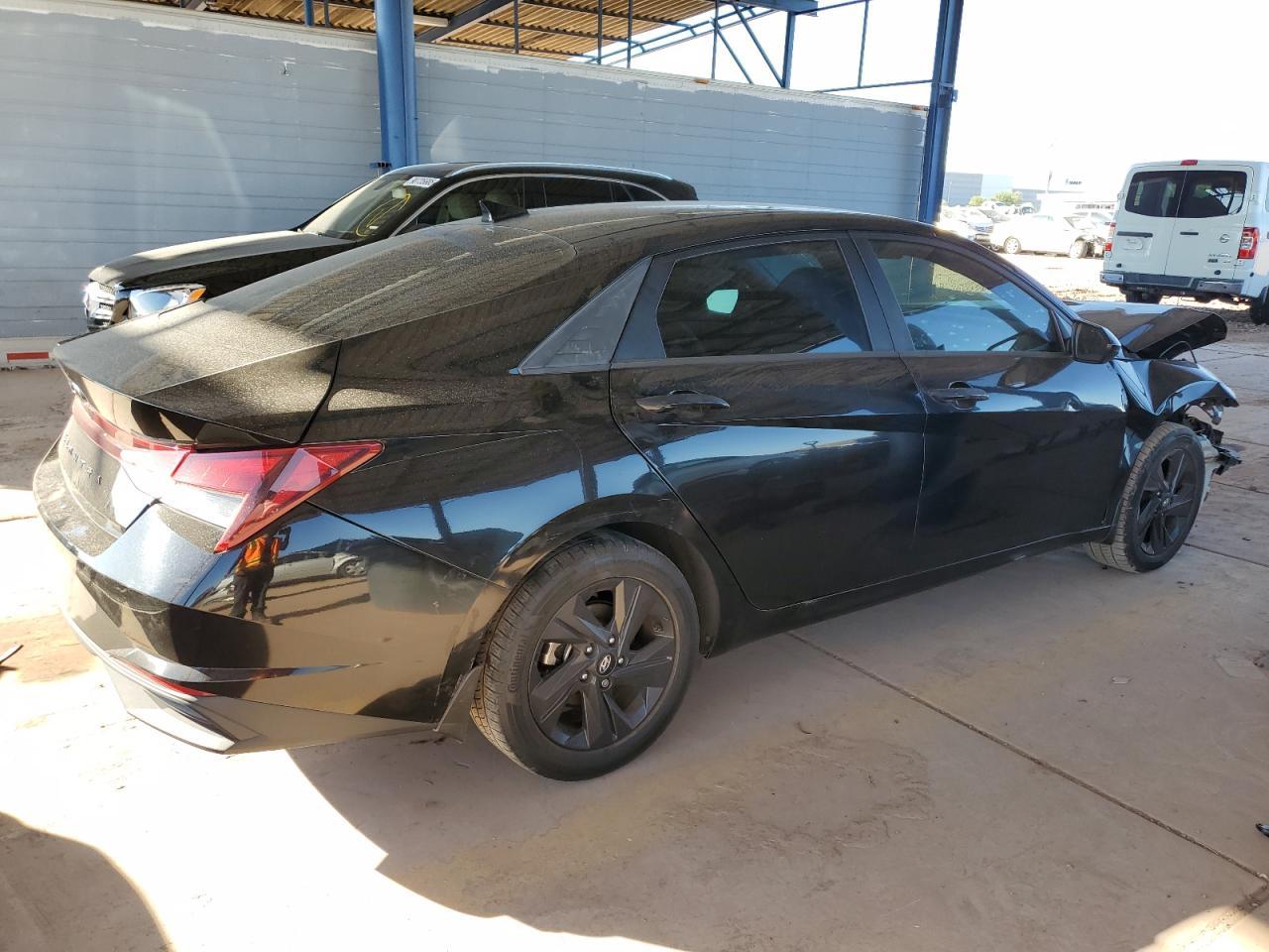 2022 Hyundai Elantra - zdjęcie 3