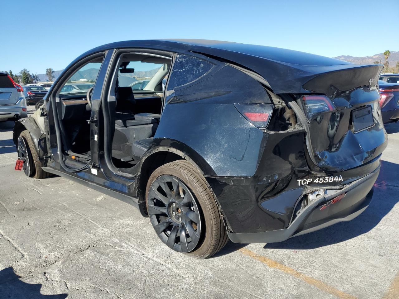 2024 Tesla Model Y - zdjęcie 2