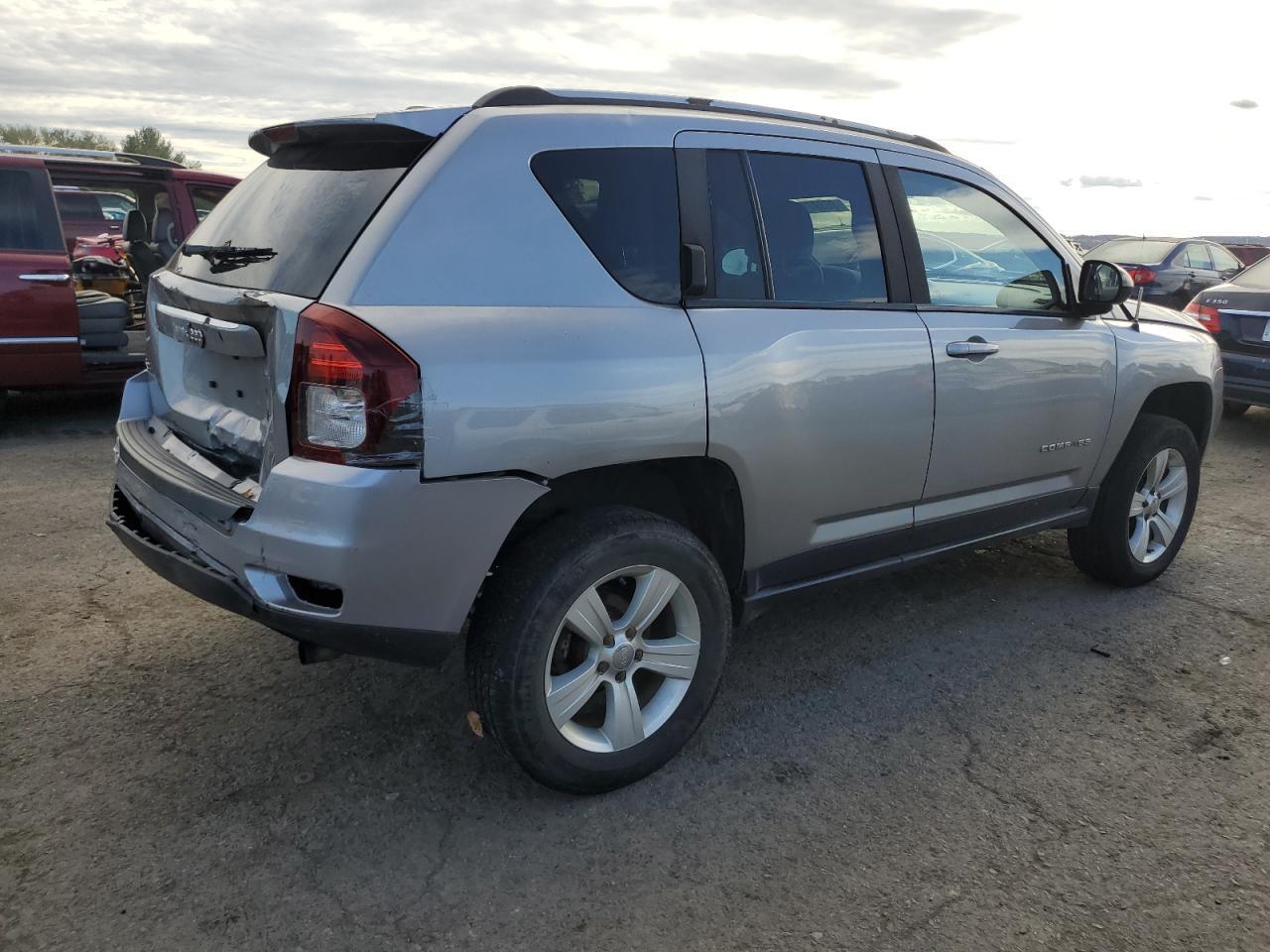2016 Jeep Compass - zdjęcie 3