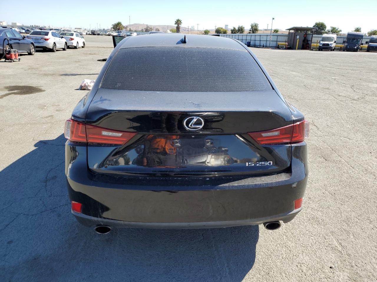 2015 Lexus IS - zdjęcie 6