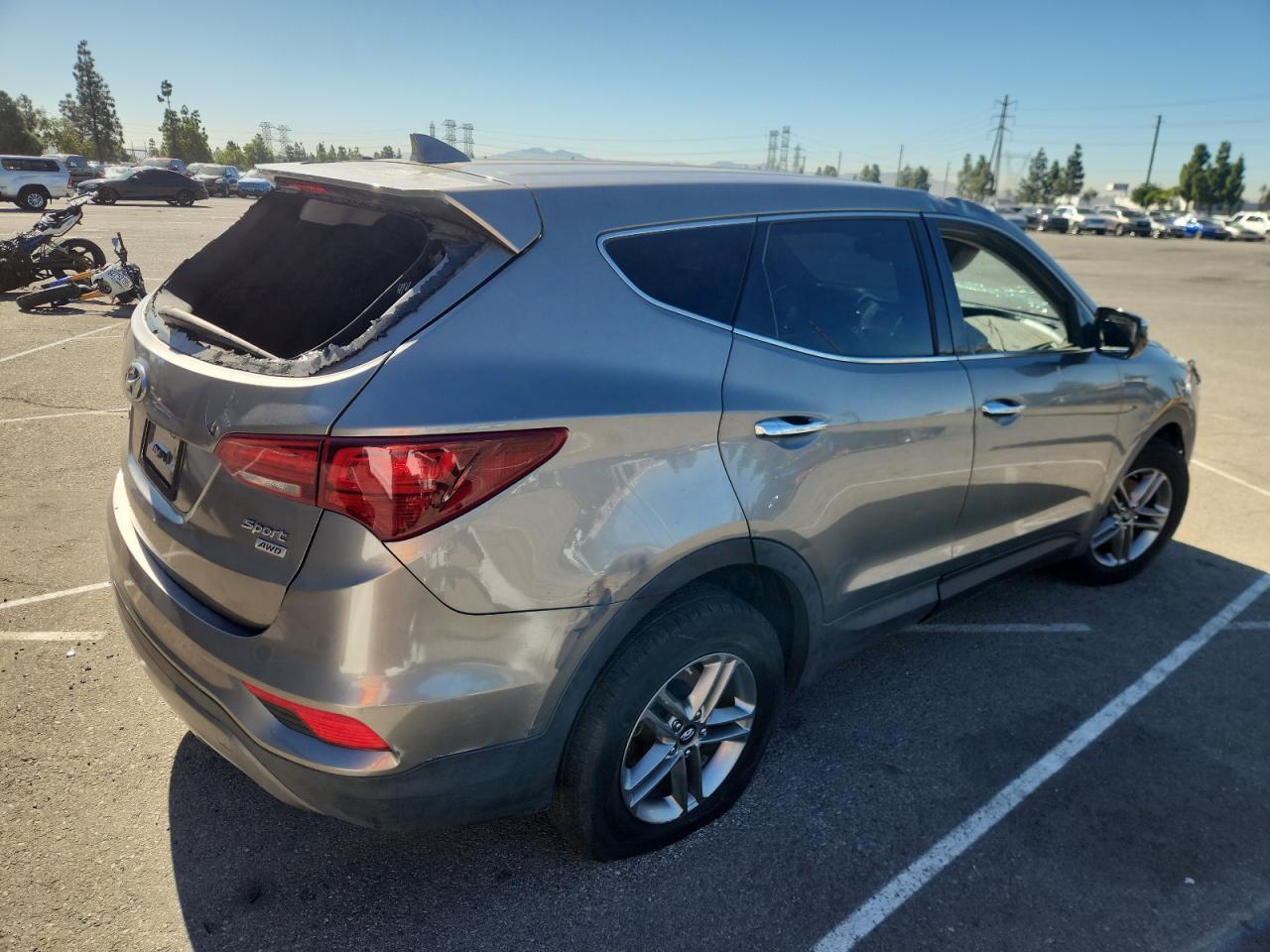 2017 Hyundai Santa Fe Sport 2.4L - zdjęcie 3
