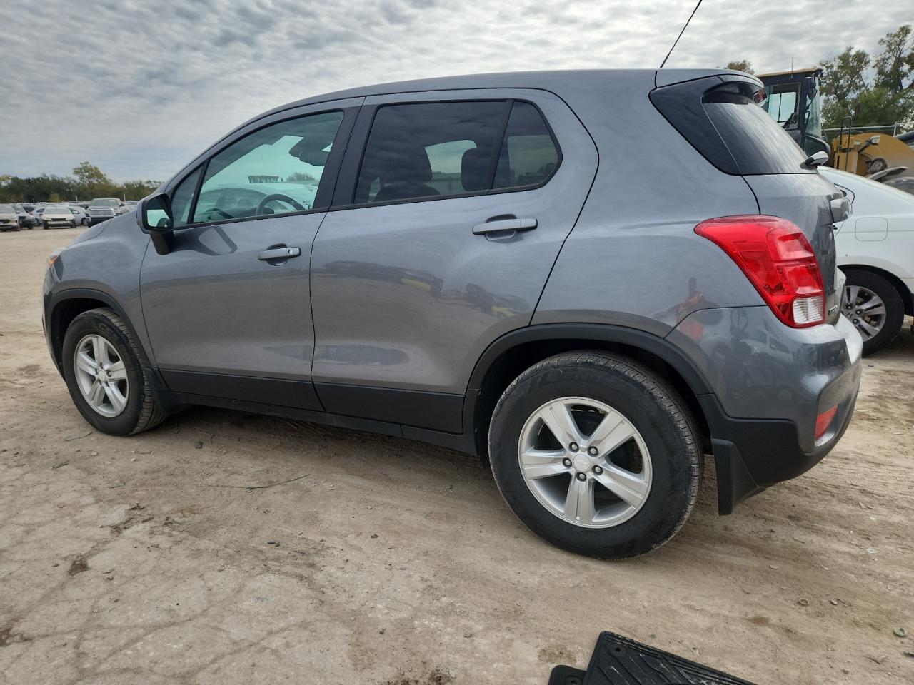 2020 Chevrolet Trax Ls - zdjęcie 2