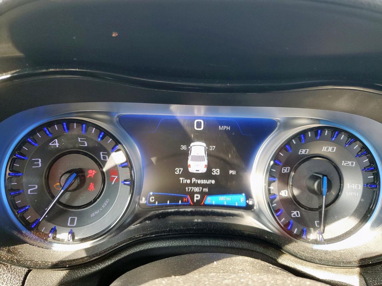 2015 Chrysler 300 - zdjęcie 9