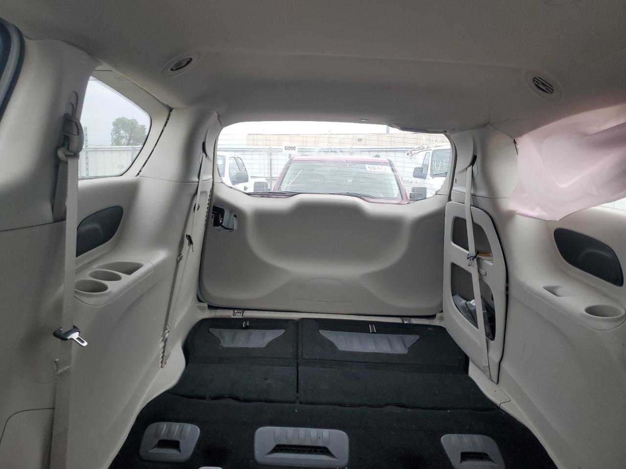 2024 Chrysler Voyager Lx - zdjęcie 10