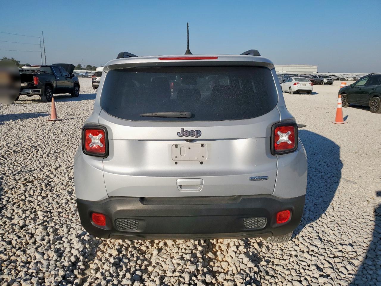 2020 Jeep Renegade - zdjęcie 6