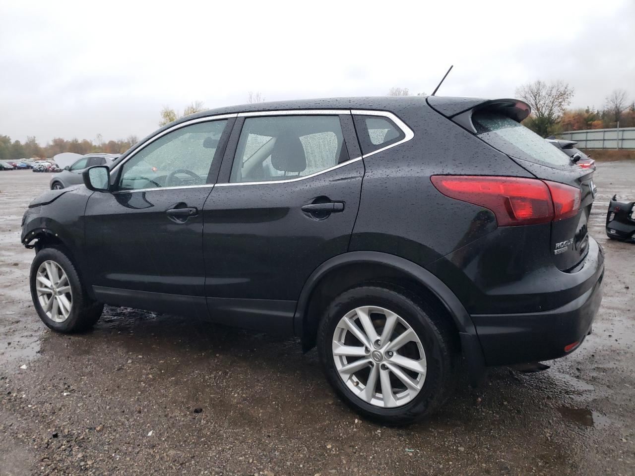 2018 Nissan Rogue - zdjęcie 2