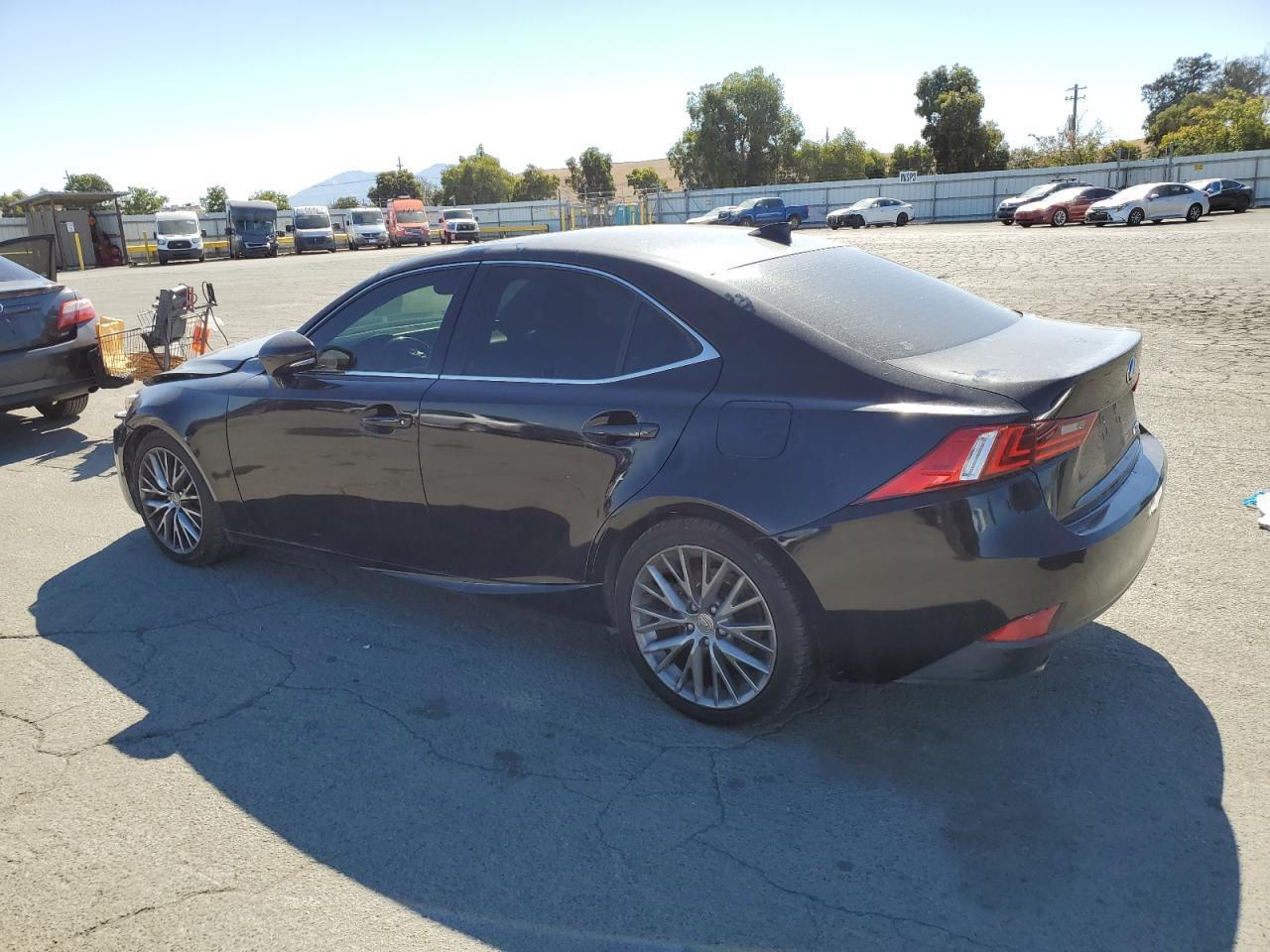 2015 Lexus IS - zdjęcie 2