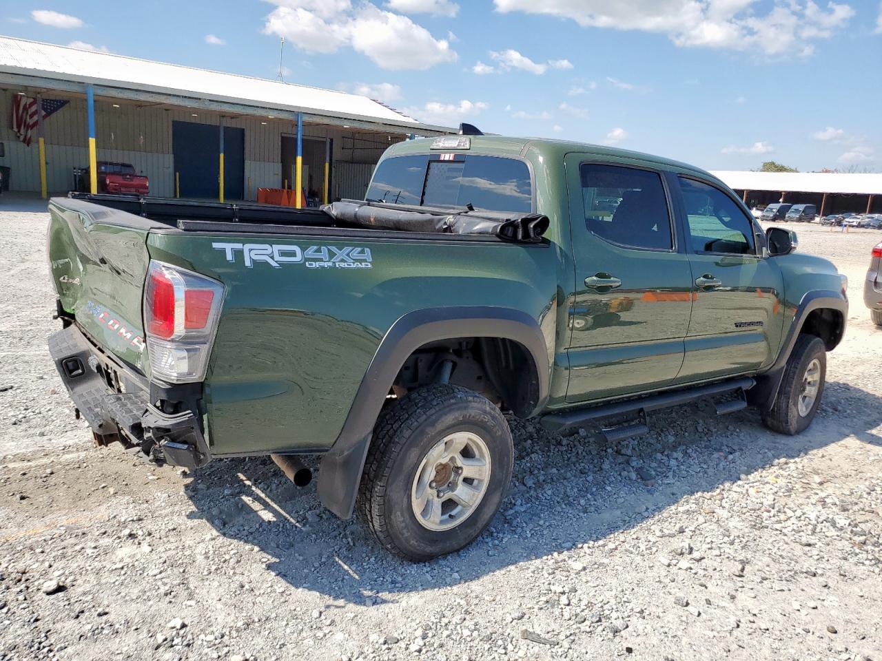 2021 Toyota Tacoma - zdjęcie 3