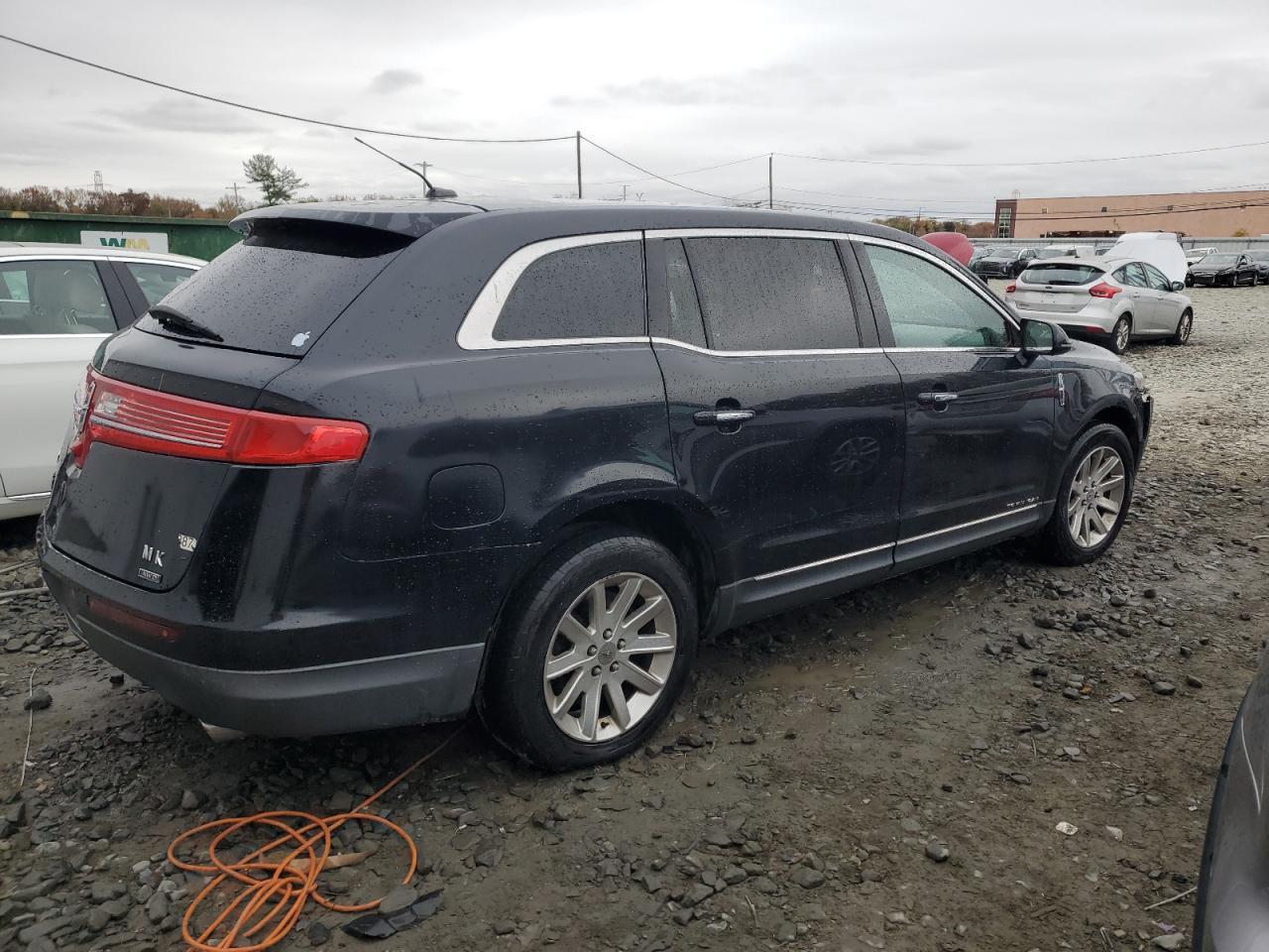 2016 Lincoln Mkt - zdjęcie 3