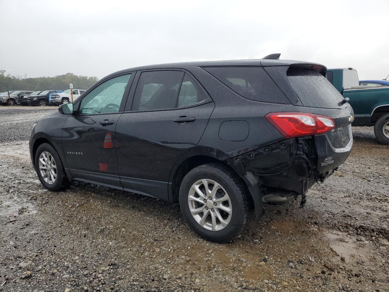 2020 Chevrolet Equinox Ls - zdjęcie 2
