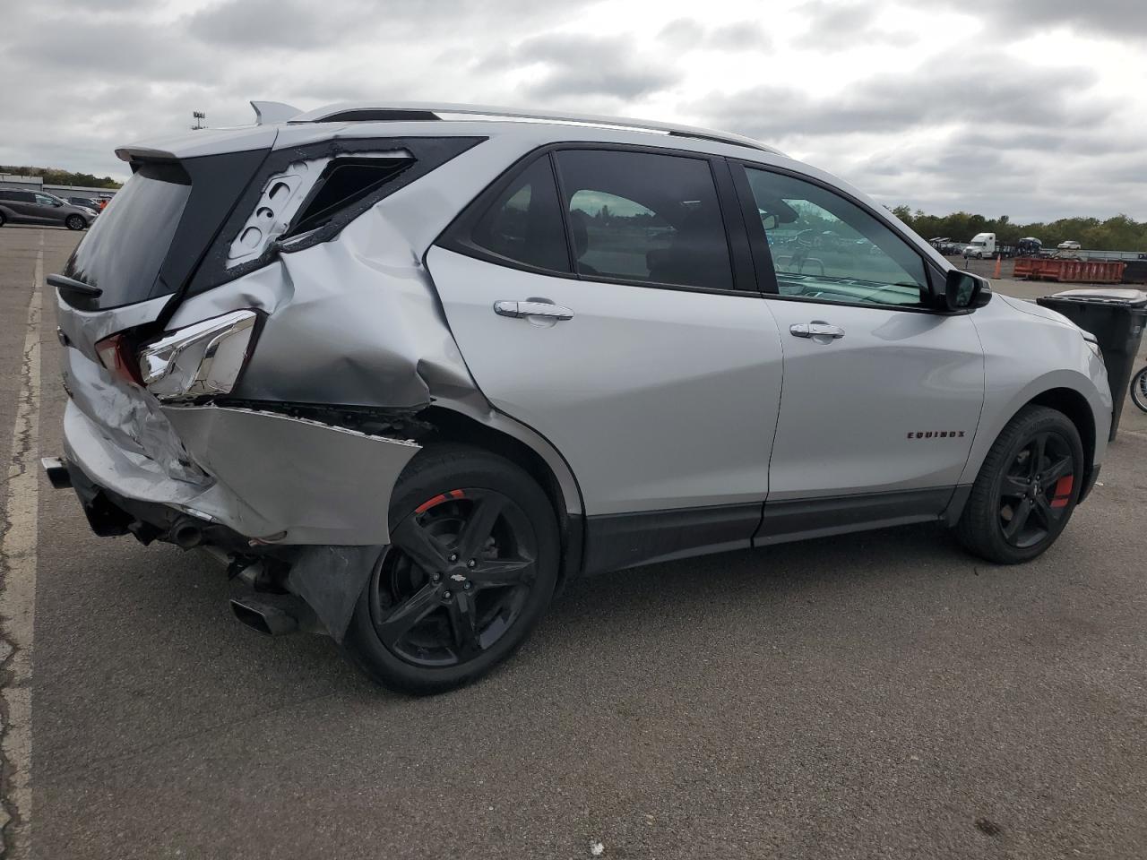 2020 Chevrolet Equinox - zdjęcie 3