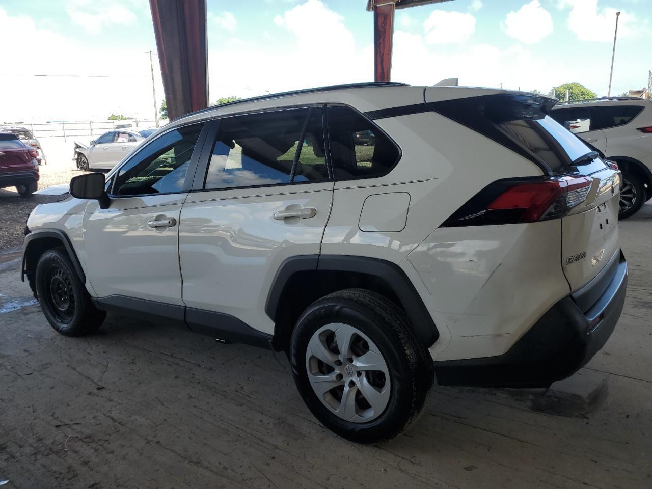 2020 Toyota RAV 4 - zdjęcie 2