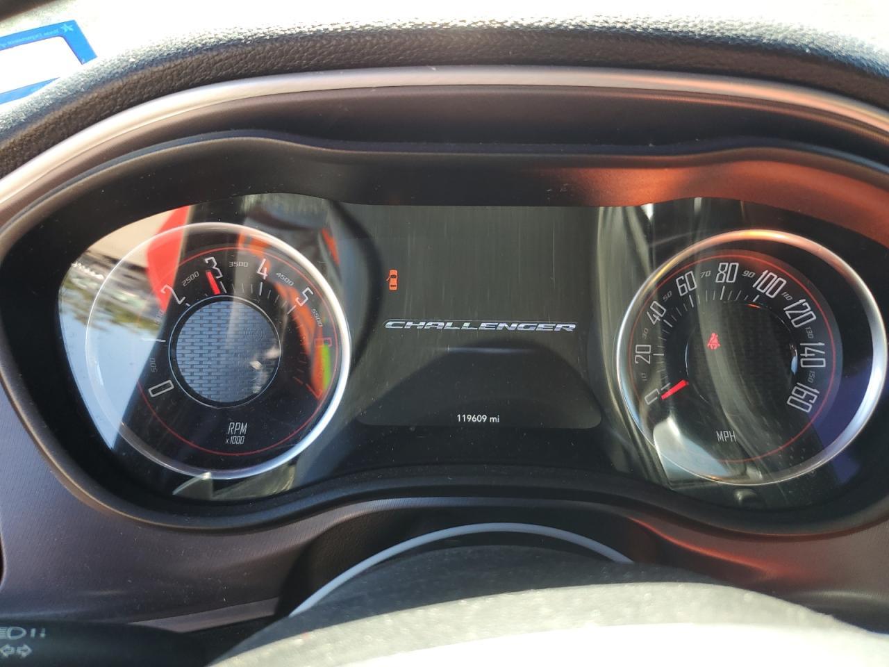 2020 Dodge Challenger R/T - zdjęcie 9