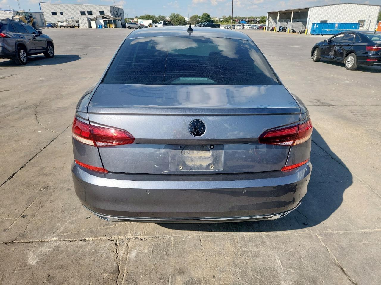2022 Volkswagen Passat Limited Edition - zdjęcie 6