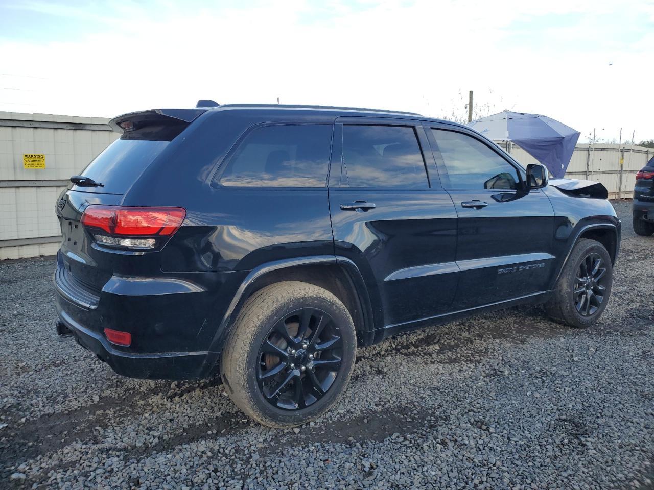 2018 Jeep Grand Cherokee - zdjęcie 3