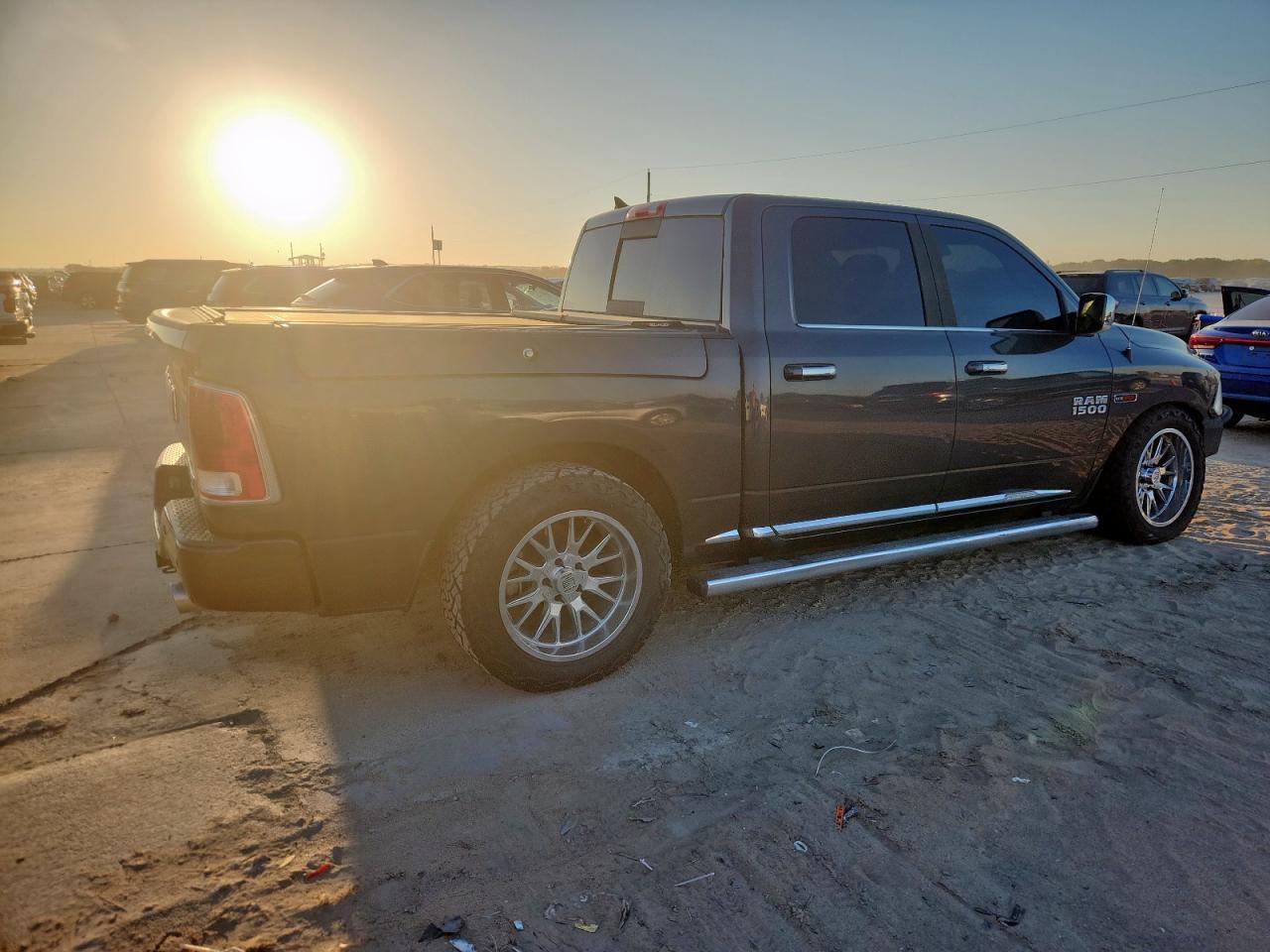 2016 Ram 1500 Longhorn Limited 3.0L V-6 Diesel - zdjęcie 3