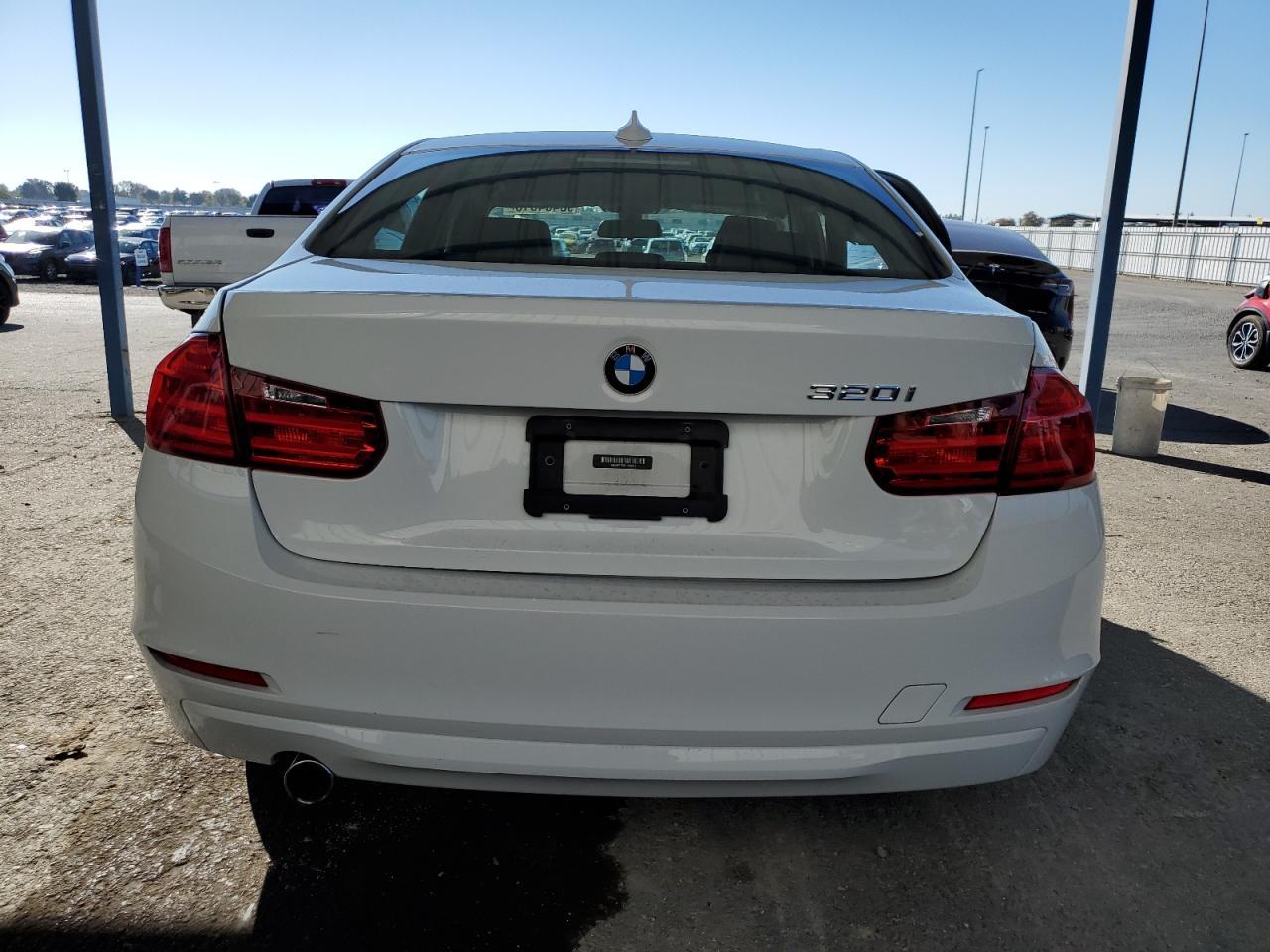 2015 BMW Seria 3 - zdjęcie 6