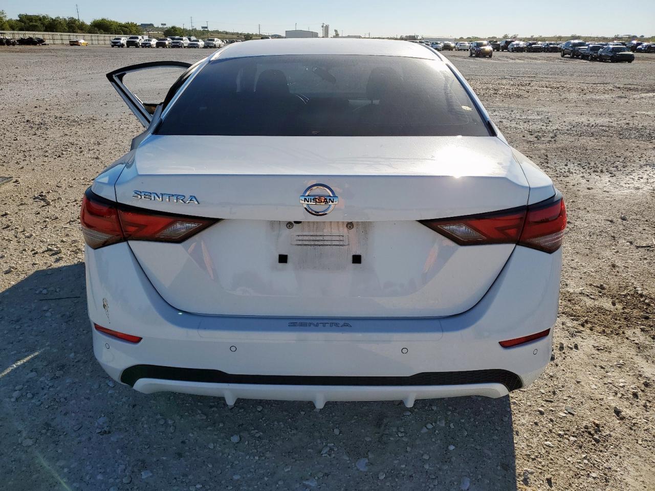 2023 Nissan Sentra - zdjęcie 6