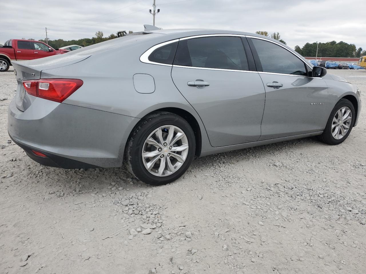 2023 Chevrolet Malibu Lt - zdjęcie 3