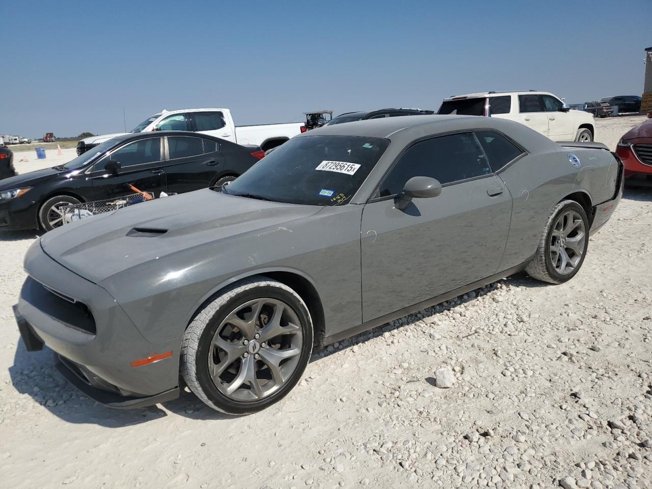 2017 Dodge Challenger - zdjęcie główne