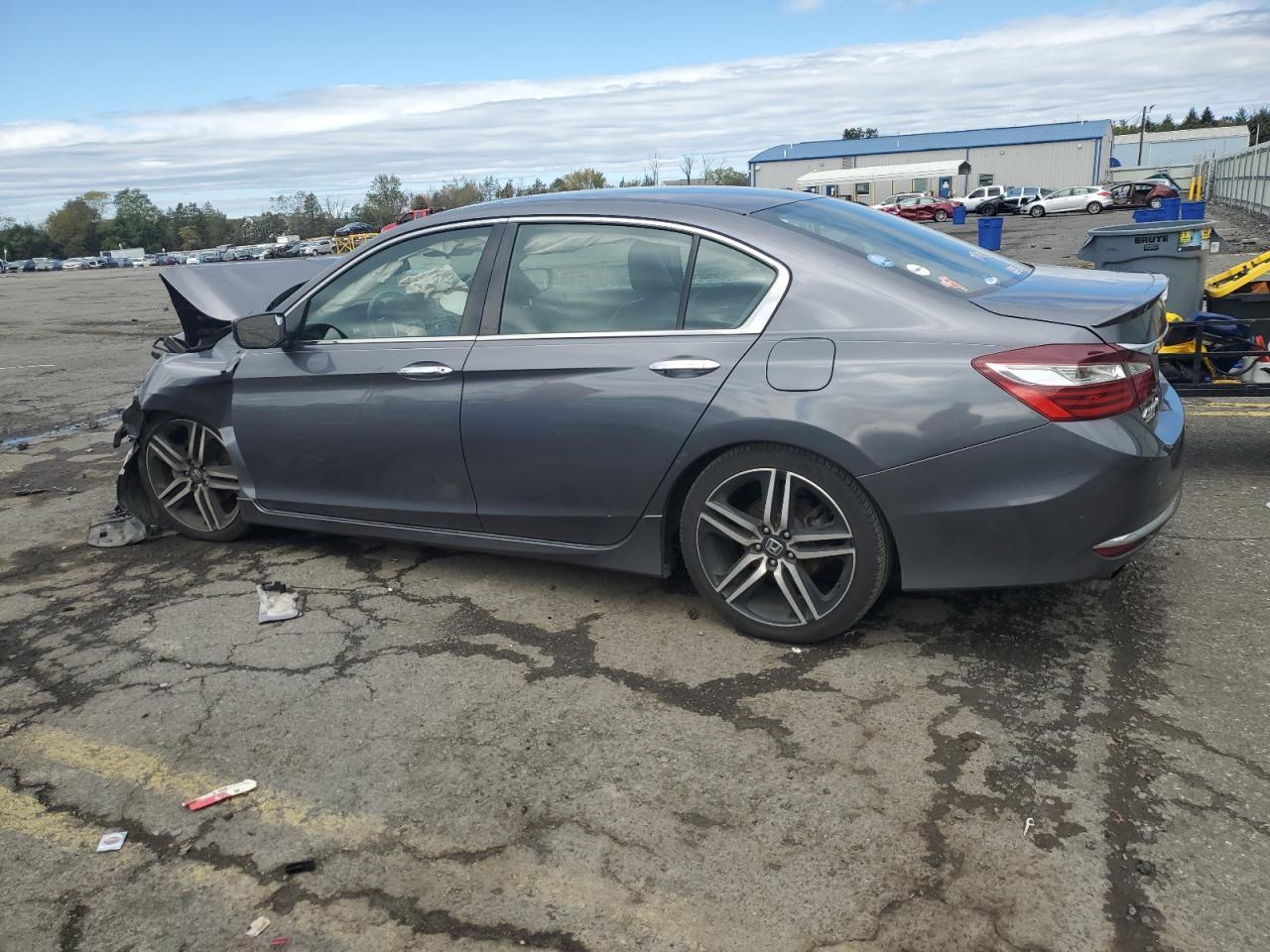 2017 Honda Accord - zdjęcie 2