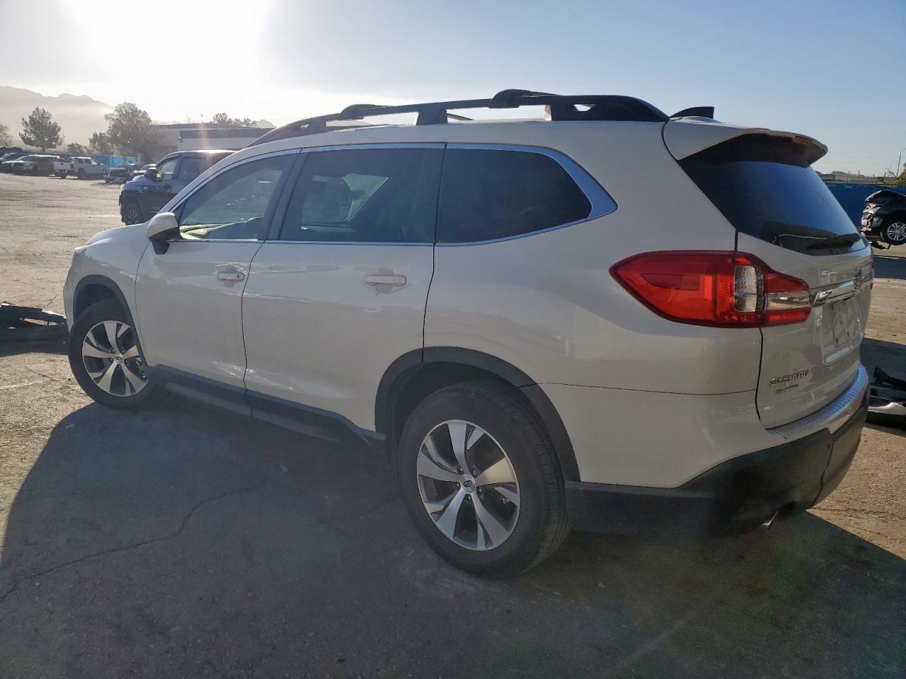 2019 Subaru Ascent - zdjęcie 2