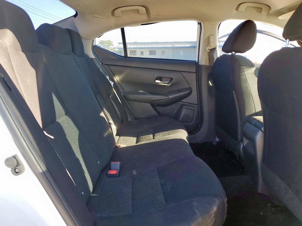 2023 Nissan Sentra - zdjęcie 10