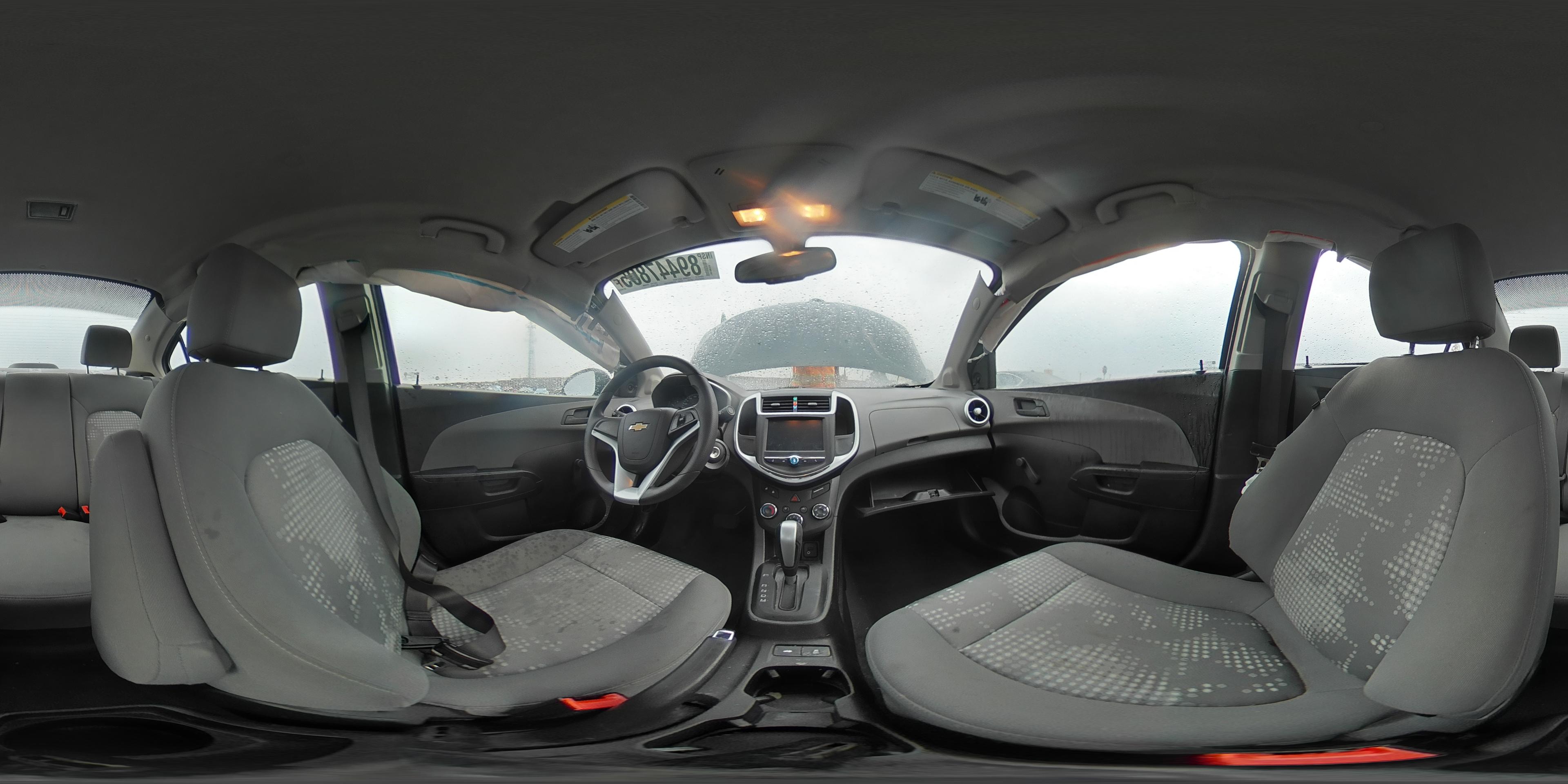 2017 Chevrolet Sonic - zdjęcie 14