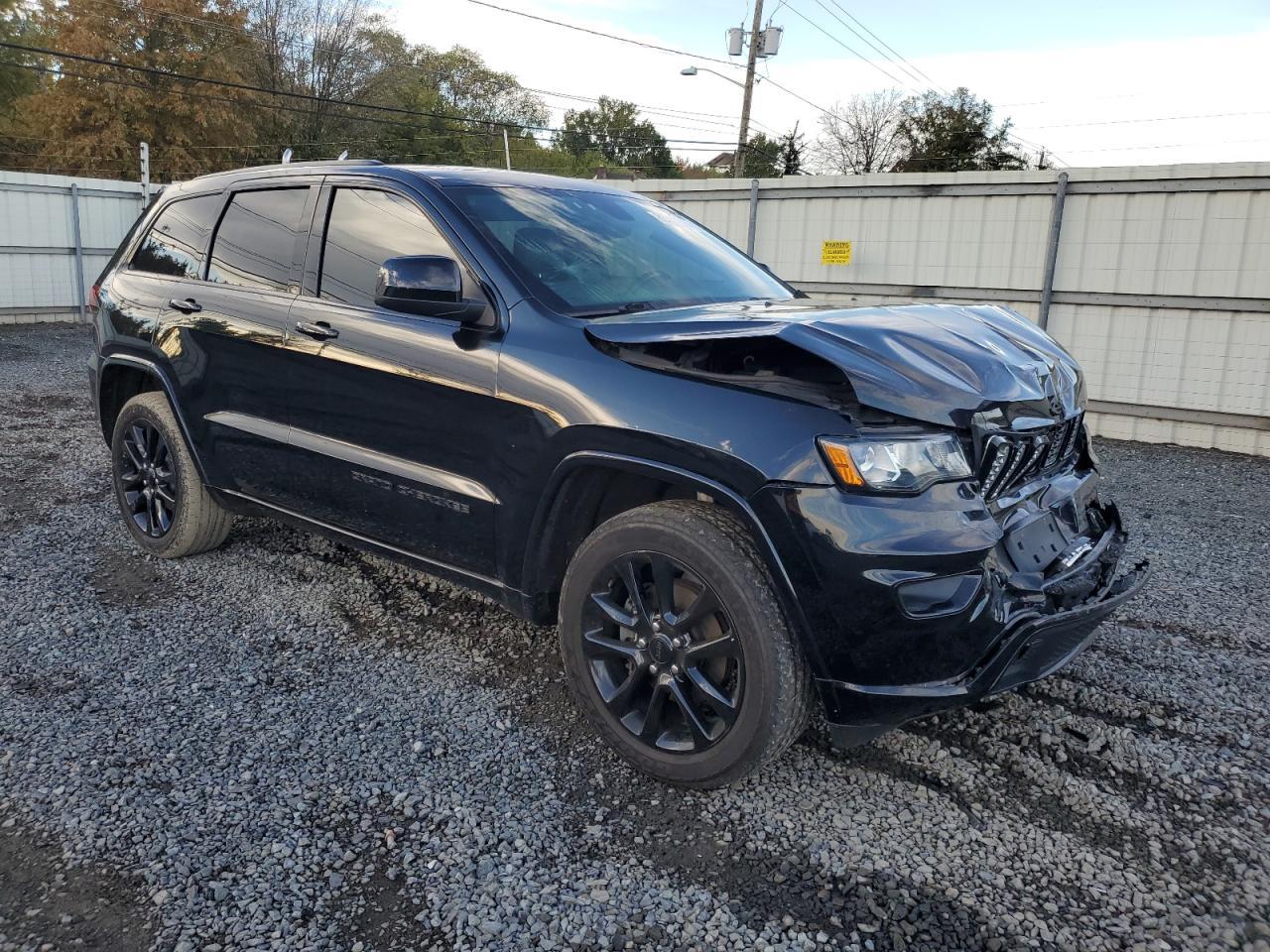 2018 Jeep Grand Cherokee - zdjęcie 4