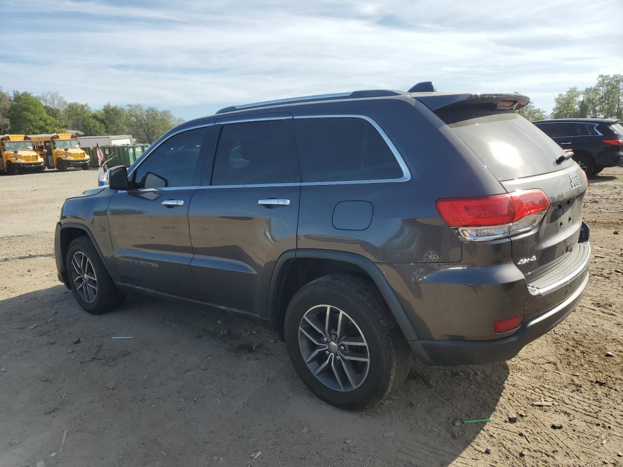 2018 Jeep Grand Cherokee - zdjęcie 2