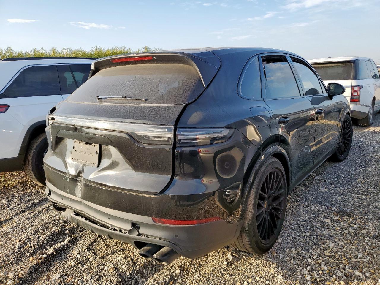 2023 Porsche Cayenne S - zdjęcie 3