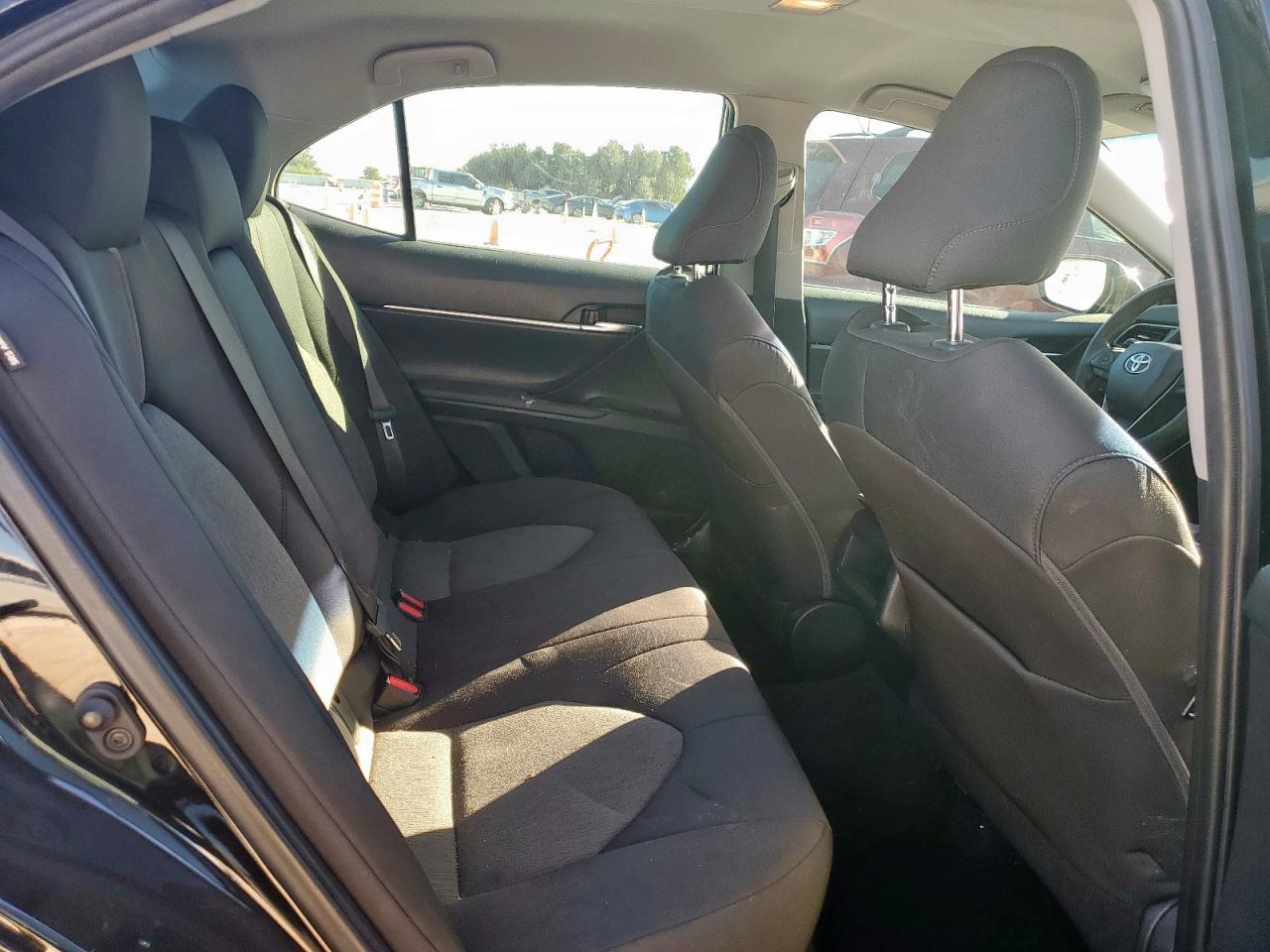 2020 Toyota Camry - zdjęcie 10