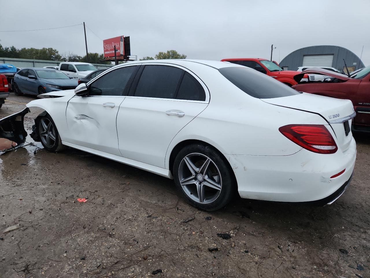 2017 Mercedes-Benz E 300 - zdjęcie 2