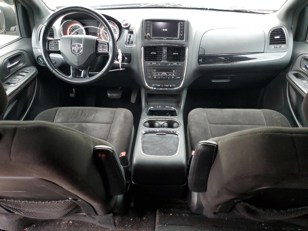 2016 Dodge Caravan - zdjęcie 8