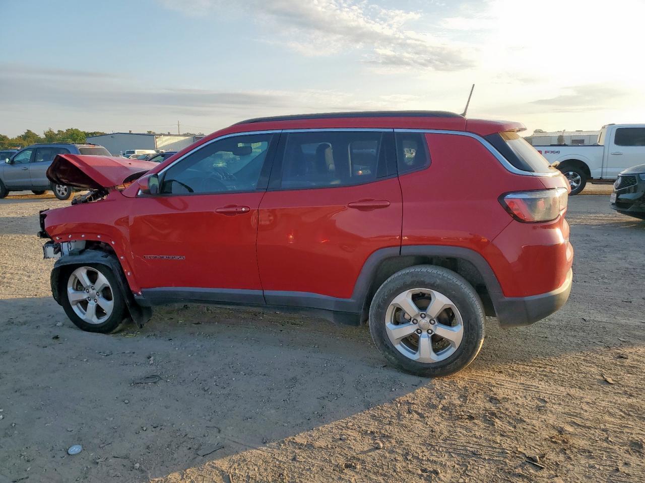 2018 Jeep Compass - zdjęcie 2