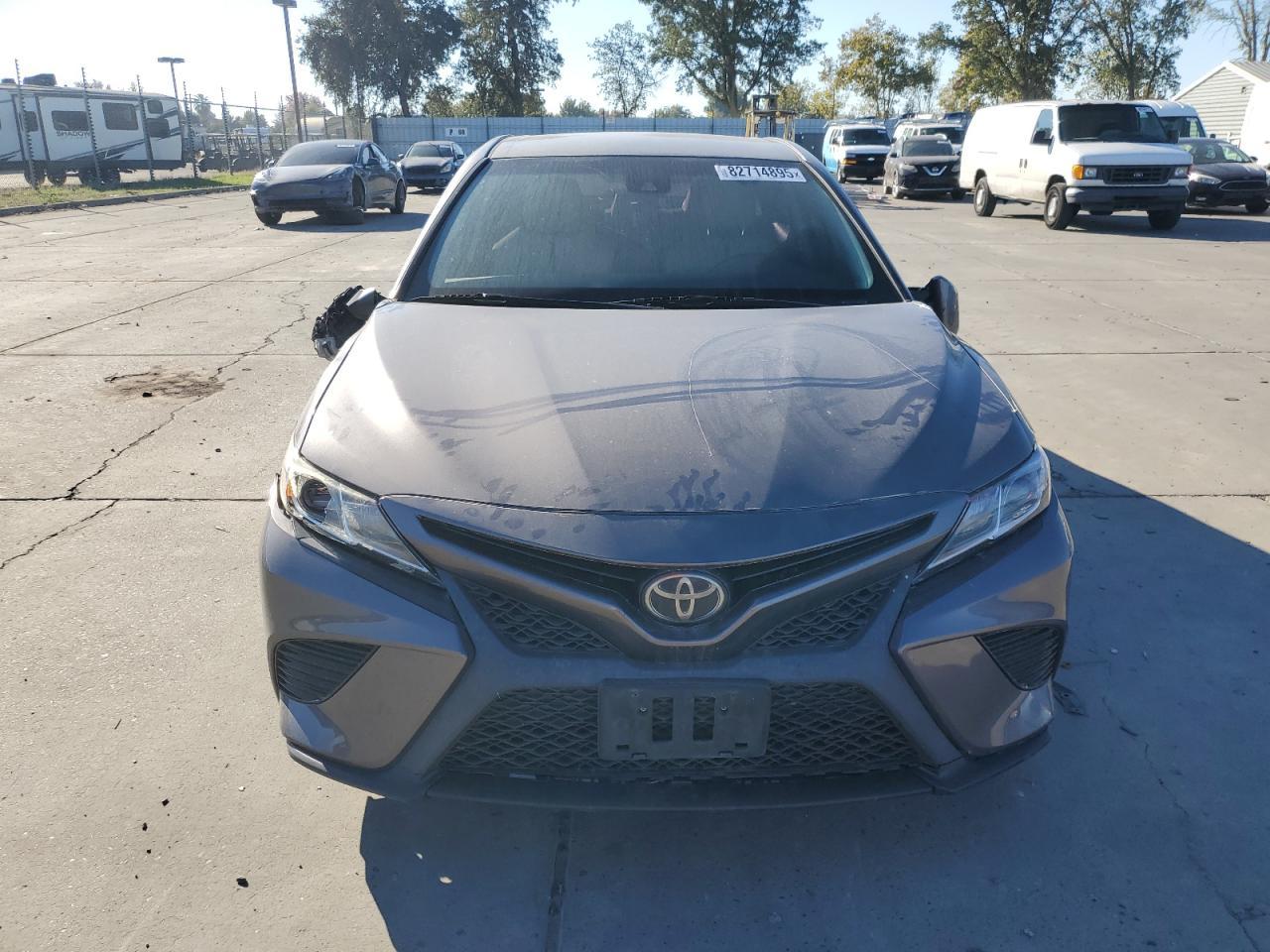 2018 Toyota Camry - zdjęcie 5