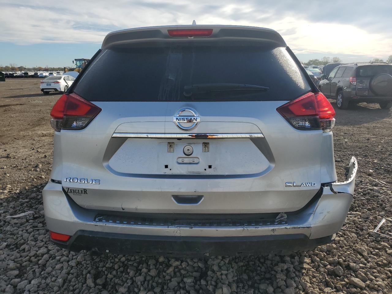 2017 Niss Rogue - zdjęcie 6