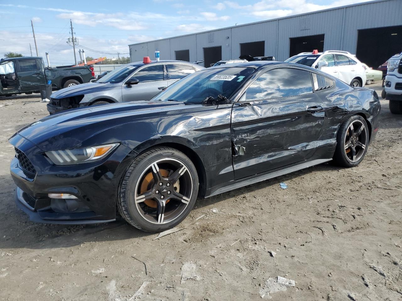 2016 Ford Mustang - zdjęcie główne