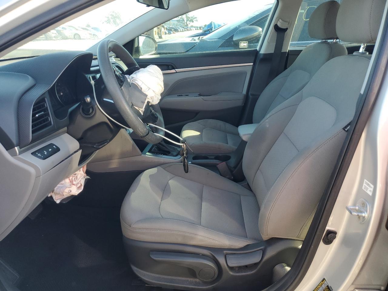 2019 Hyundai Elantra - zdjęcie 7