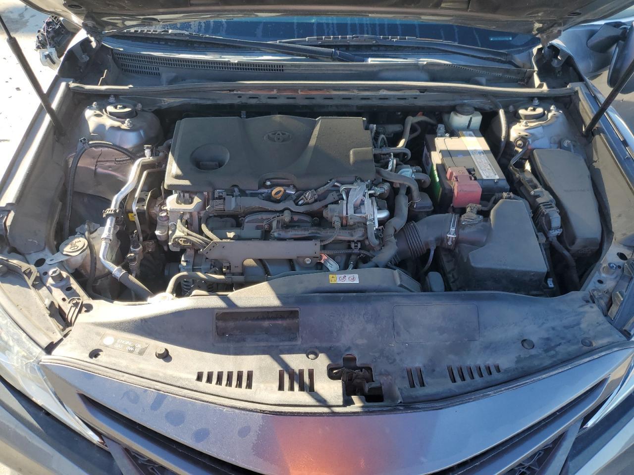 2018 Toyota Camry - zdjęcie 11