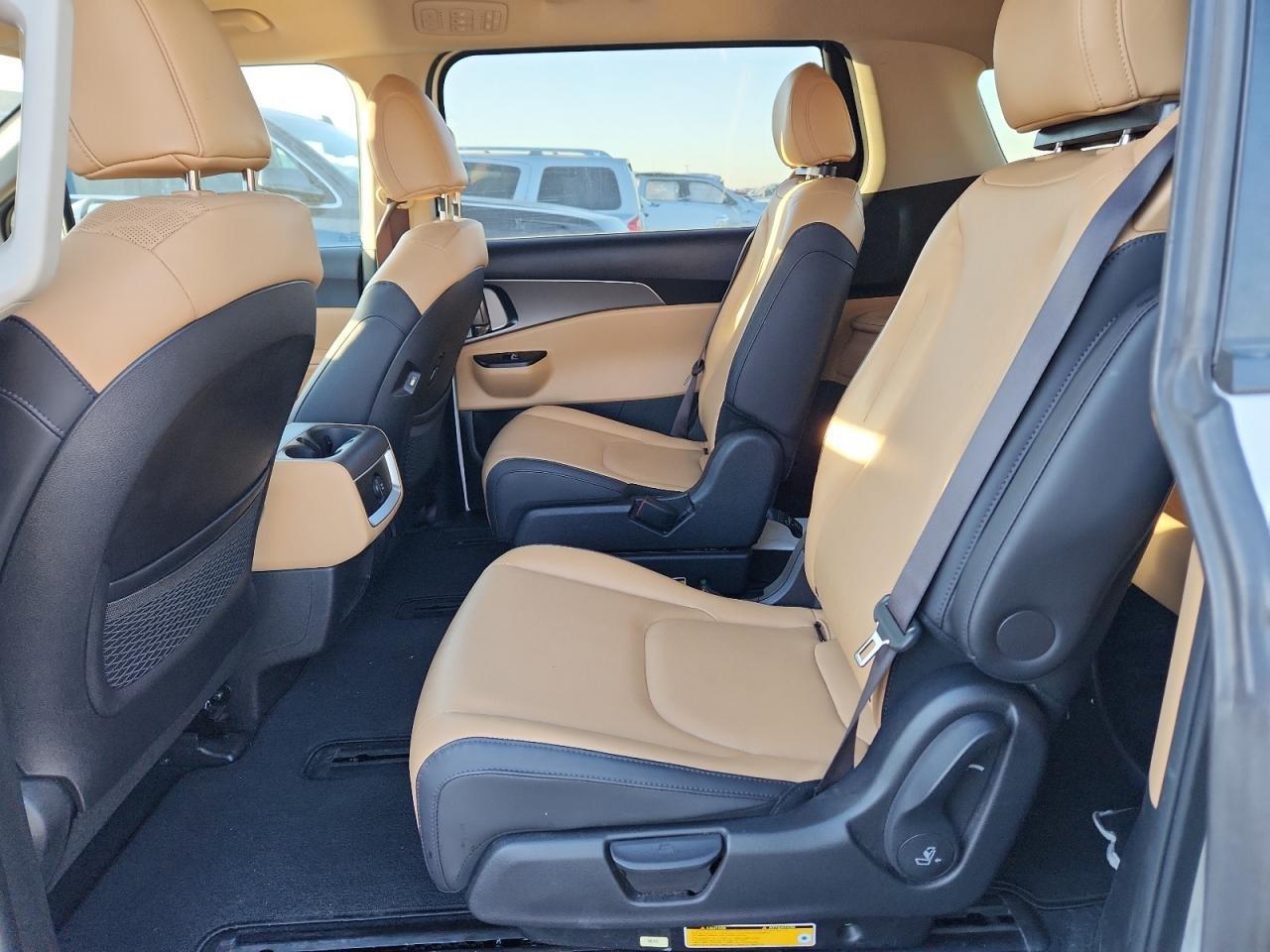 2023 Kia Carnival - zdjęcie 11