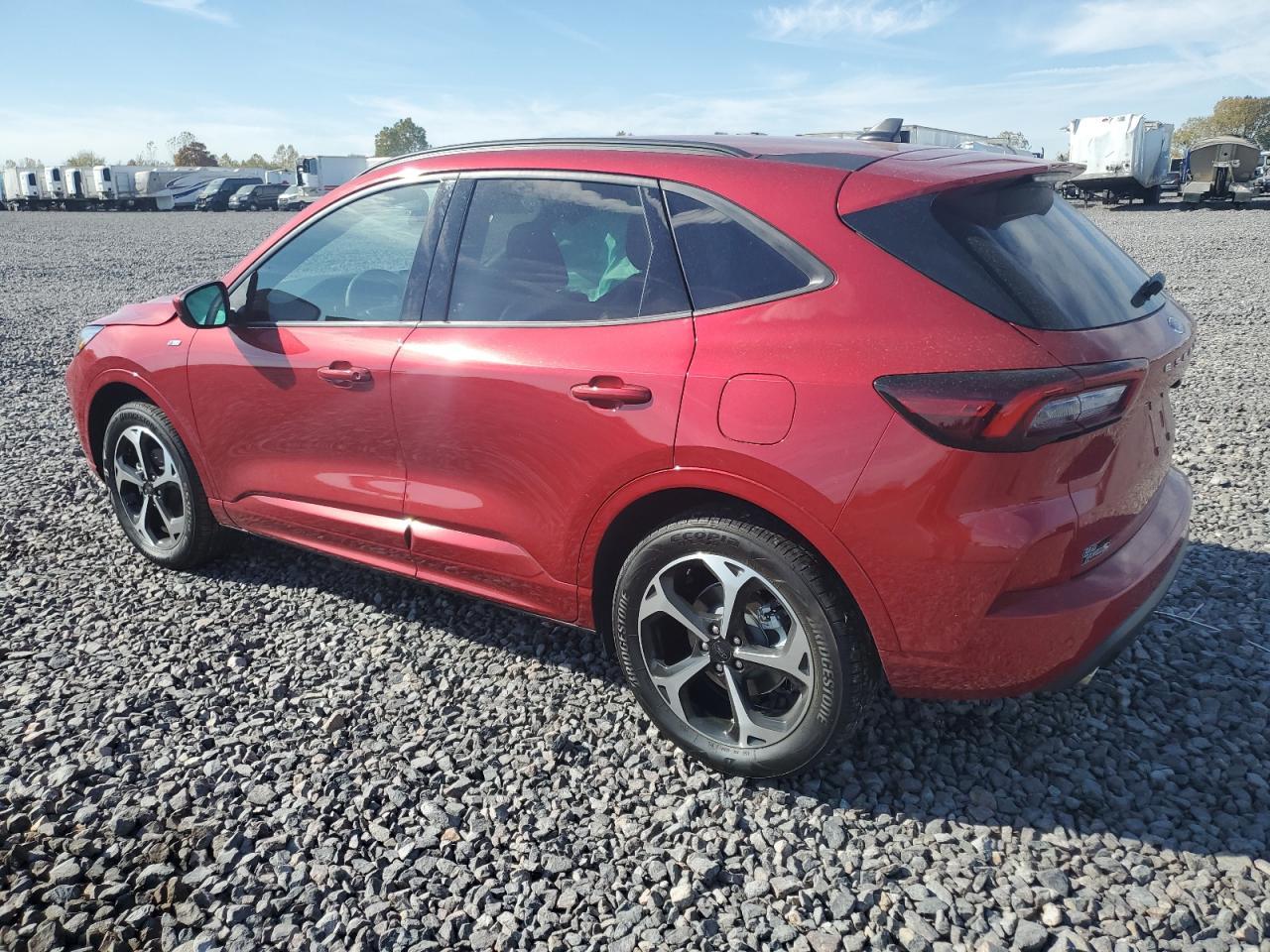 2025 Ford Escape St Line Elite - zdjęcie 2