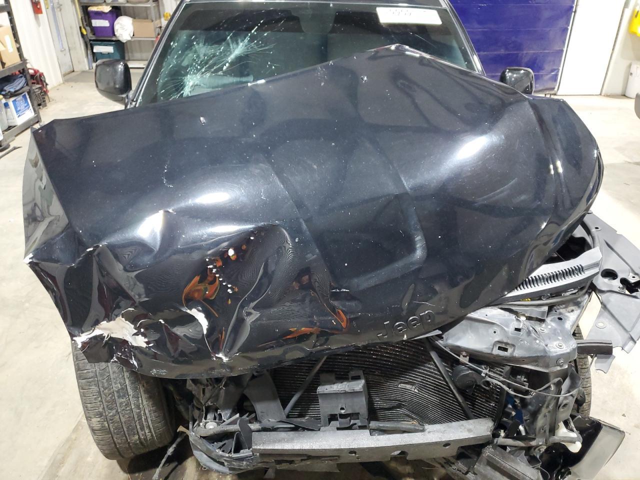 2017 Jeep Grand Cherokee Laredo - zdjęcie 11