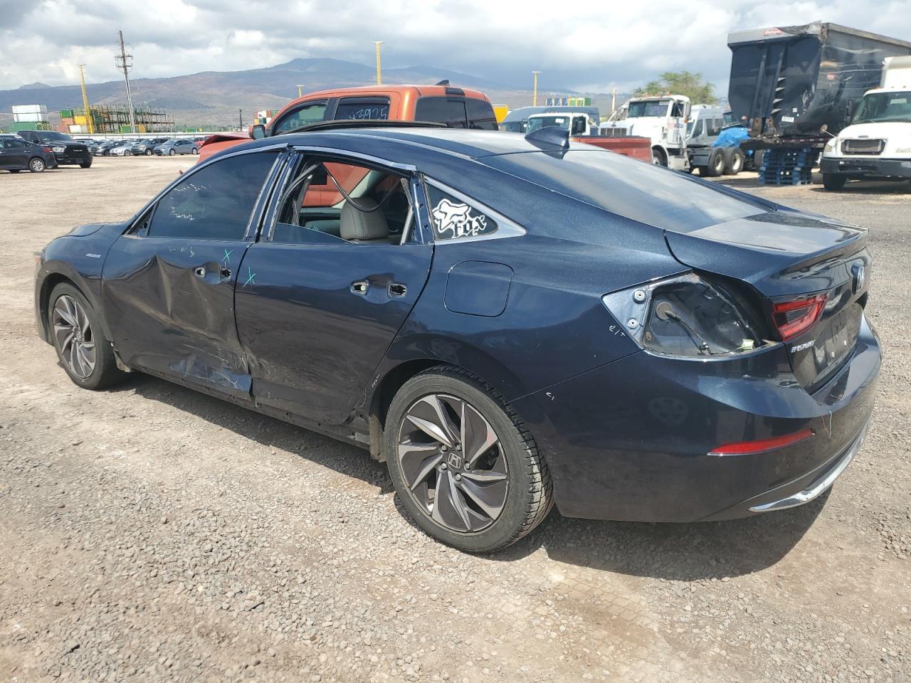 2021 Honda Insight Touring - zdjęcie 2