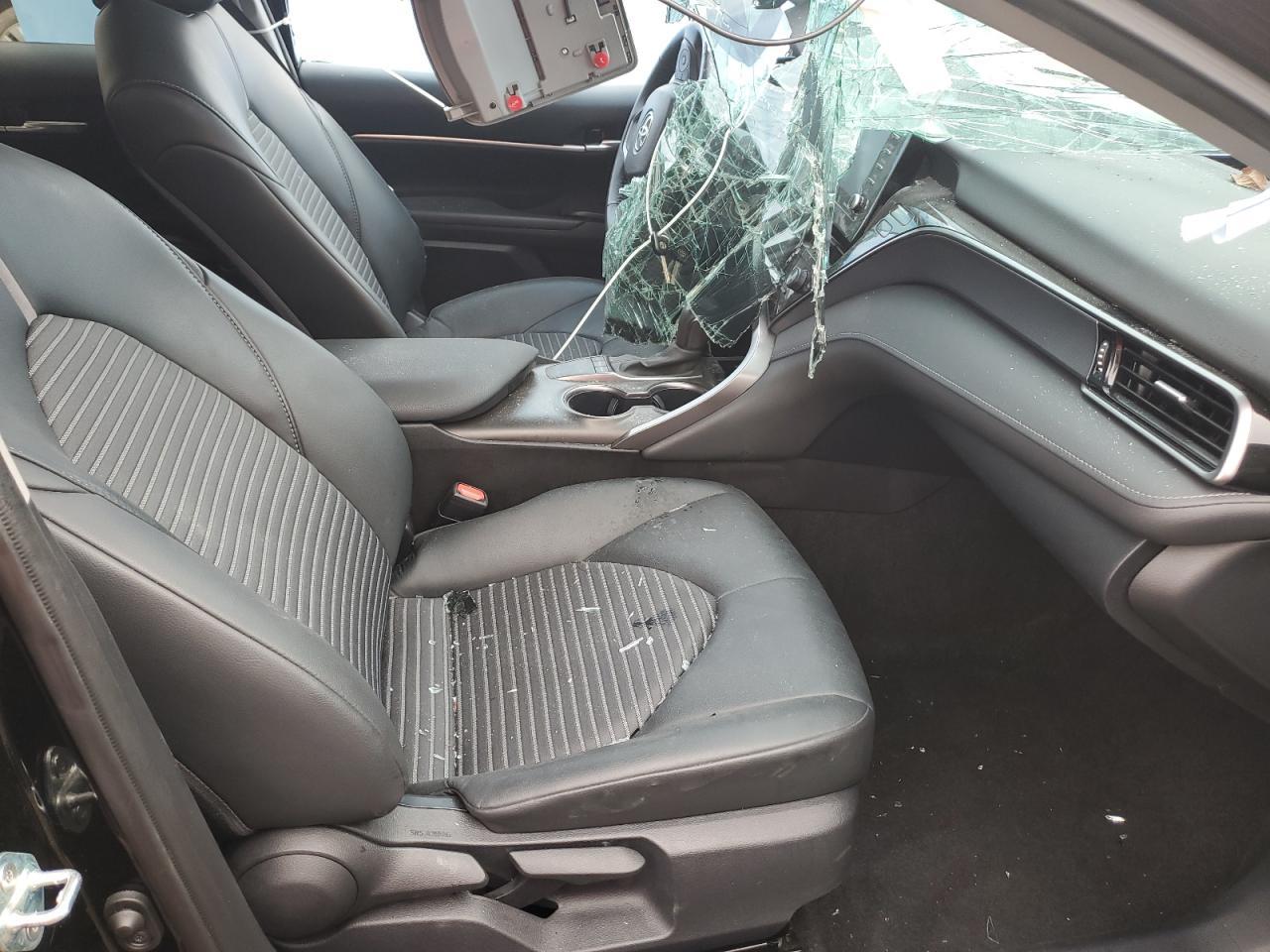 2024 Toyota Camry - zdjęcie 7