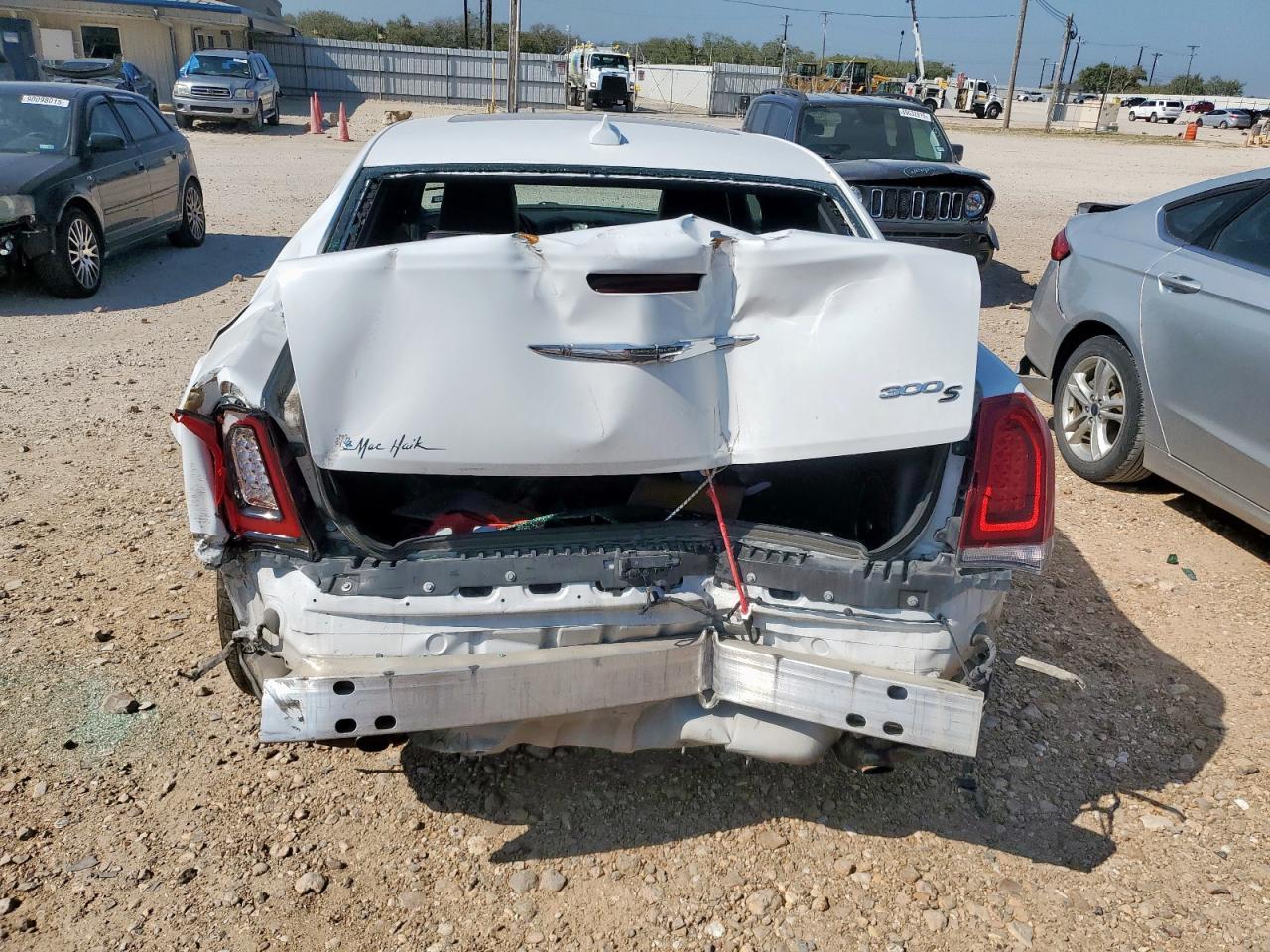 2015 Chrysler 300 - zdjęcie 6